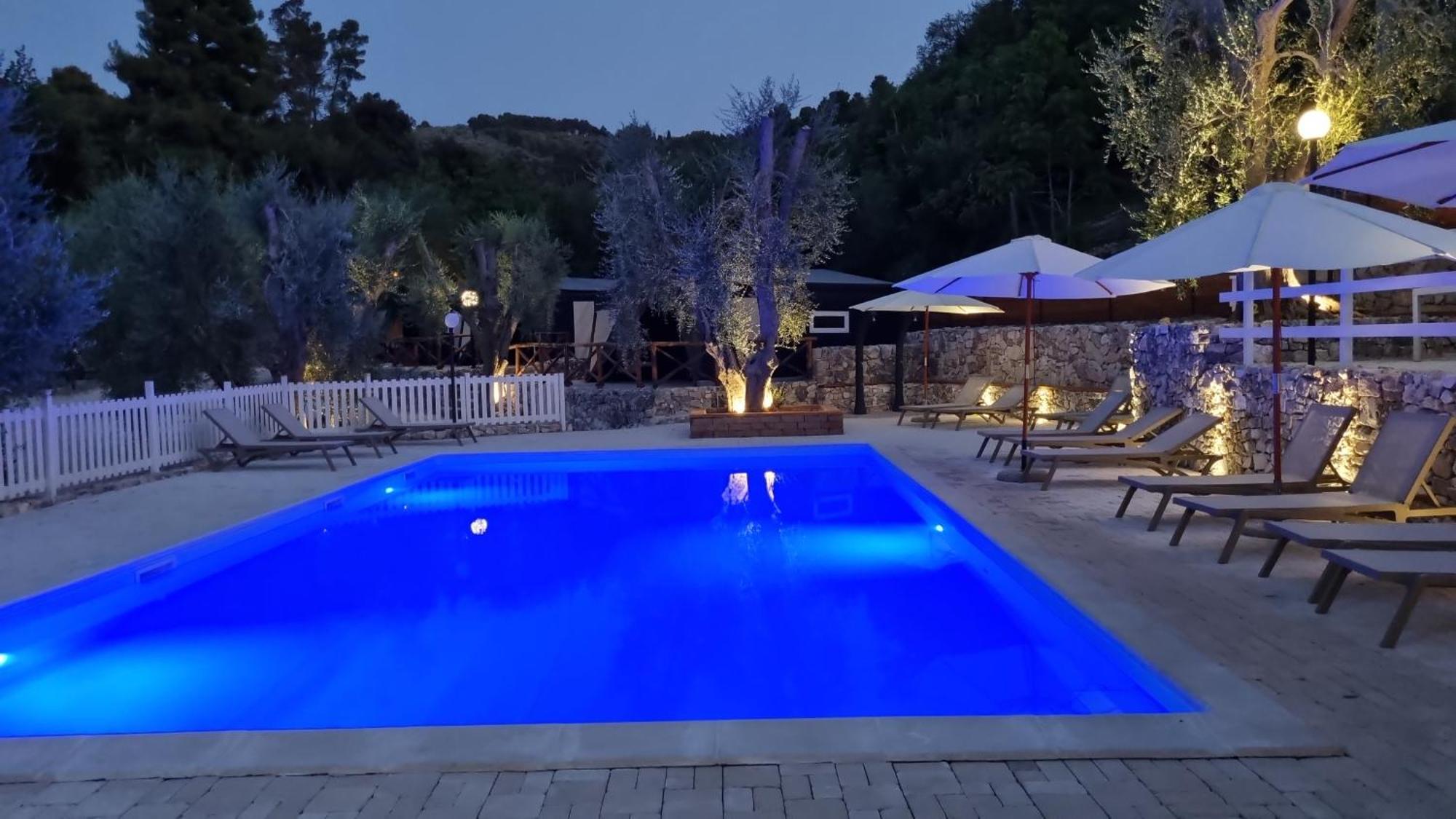 Village Valle D'Oro Aparthotel San Menaio Eksteriør billede