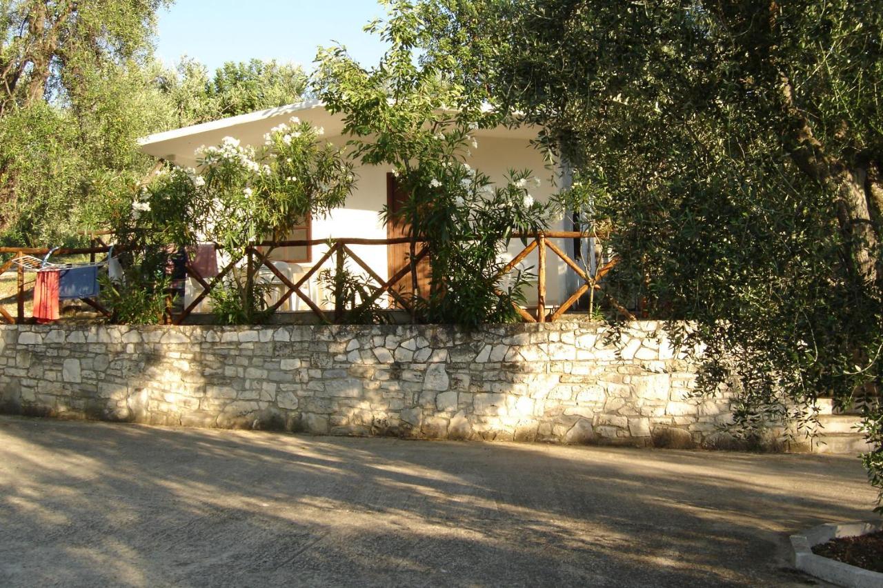 Village Valle D'Oro Aparthotel San Menaio Eksteriør billede